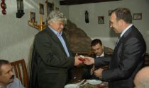 Вручение медали Зайцеву Г.И. 