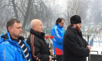 На кладбище